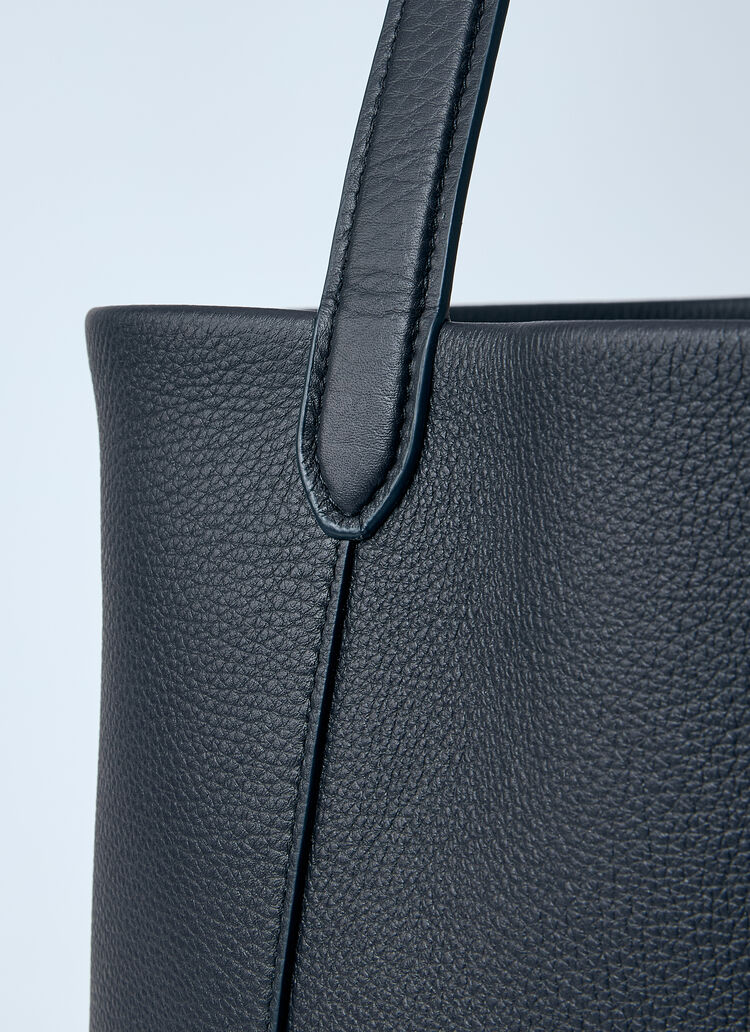 The Row Large N/S Park Tote Bag Navy row0260034